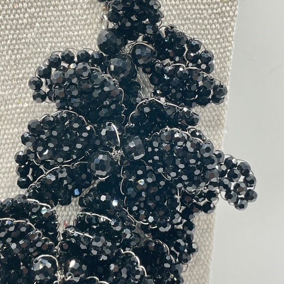 Natasha Faceted Black Crystal Layered Flower Design Statement Bib Necklace NWT - Picture 5 of 15